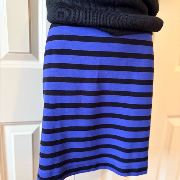 LOFT Blue and Black Striped Mini Skirt, size M - Picture 2 of 5